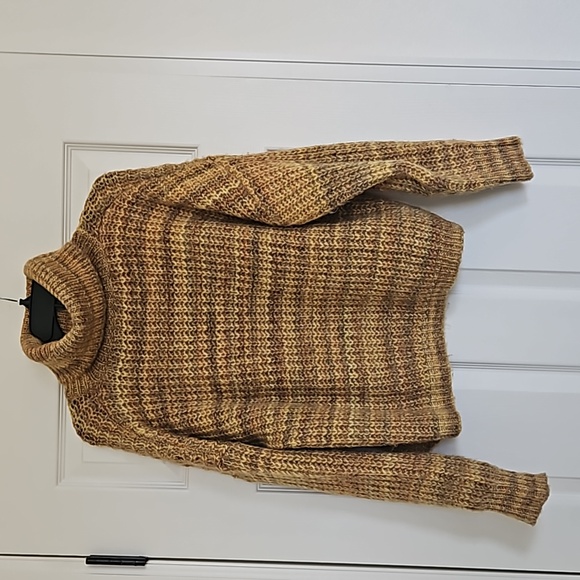 Cable knit sweater - Picture 2 of 5